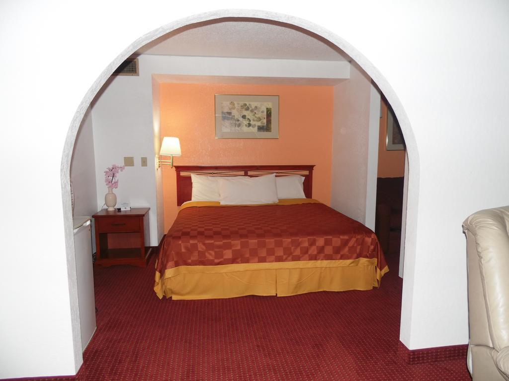 American Inn & Suites Boone 객실 사진