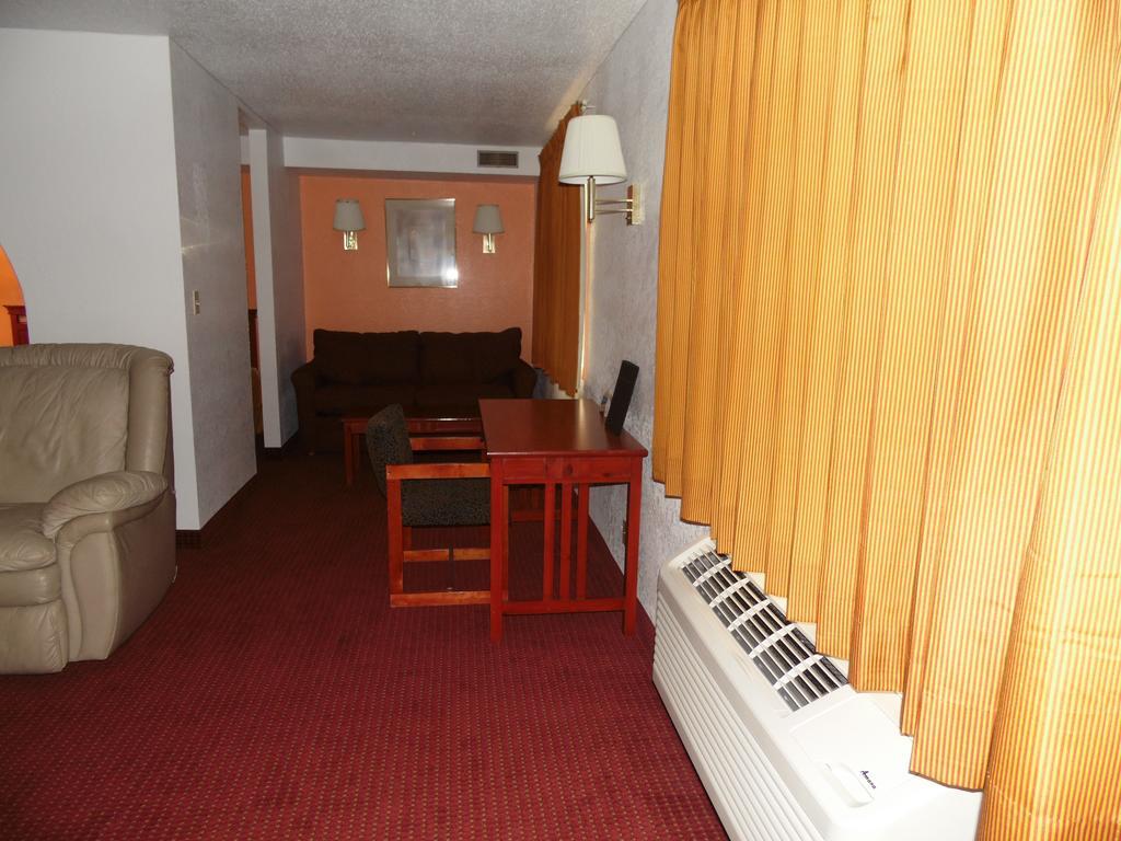American Inn & Suites Boone 객실 사진