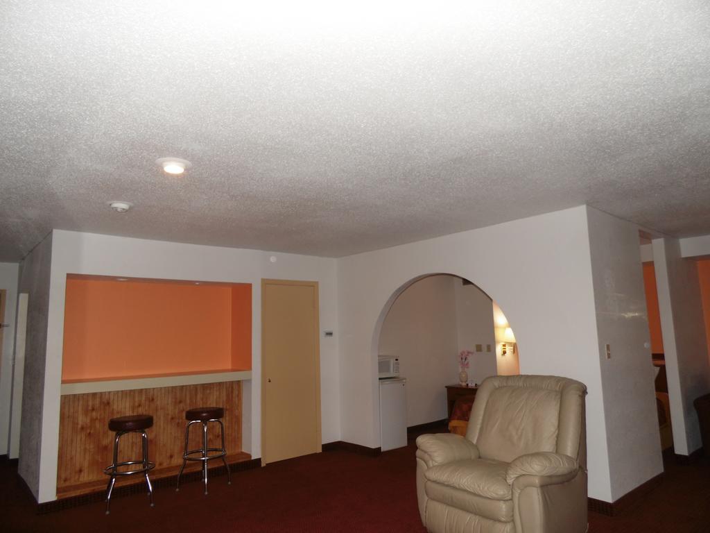American Inn & Suites Boone 객실 사진