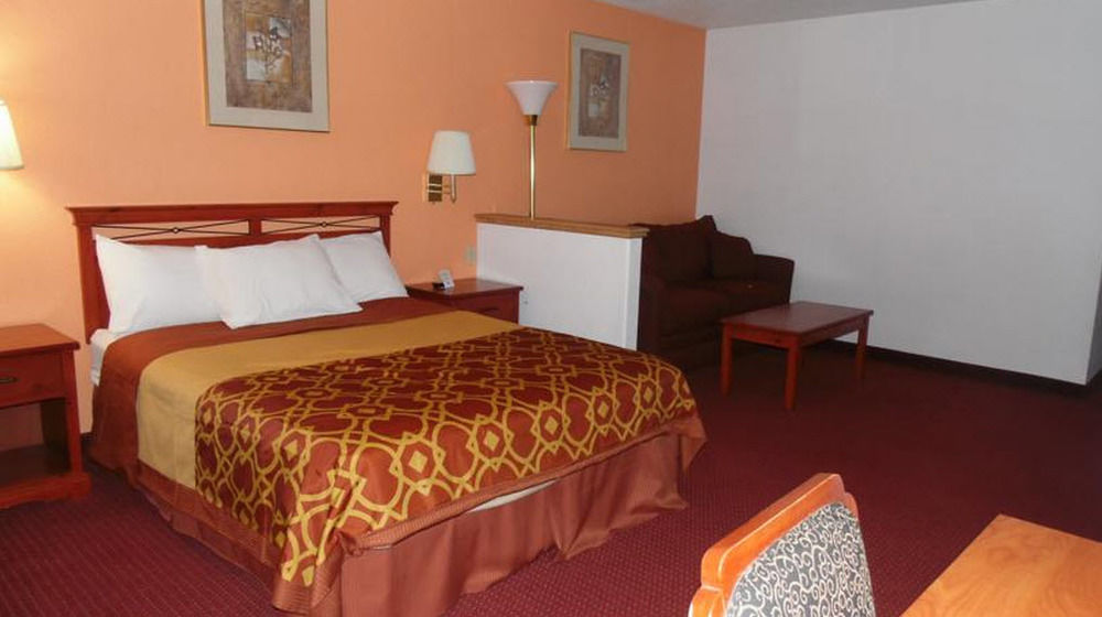 American Inn & Suites Boone 외부 사진