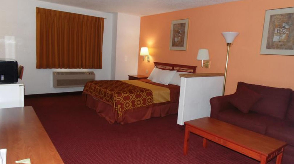 American Inn & Suites Boone 외부 사진